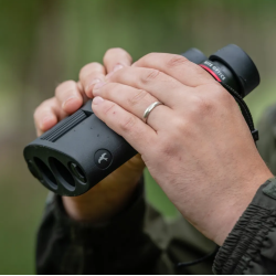 VerrekijkerShop | Kite APC Stabilized 10x30 | Demo